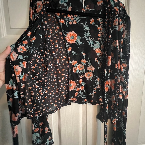 Free People Button up tie-front Blouse - Picture 4 of 13